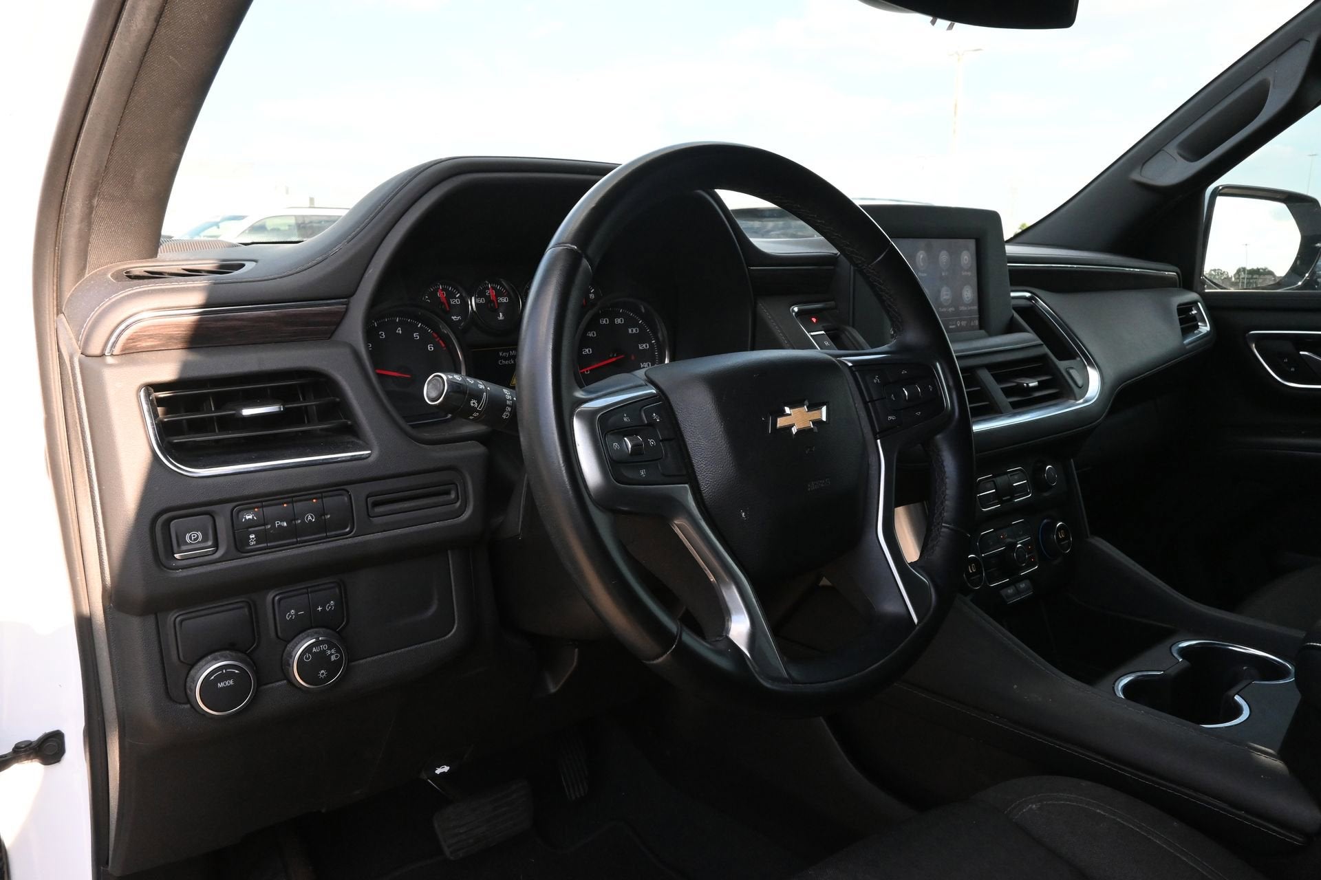 2023 Chevrolet Suburban LS