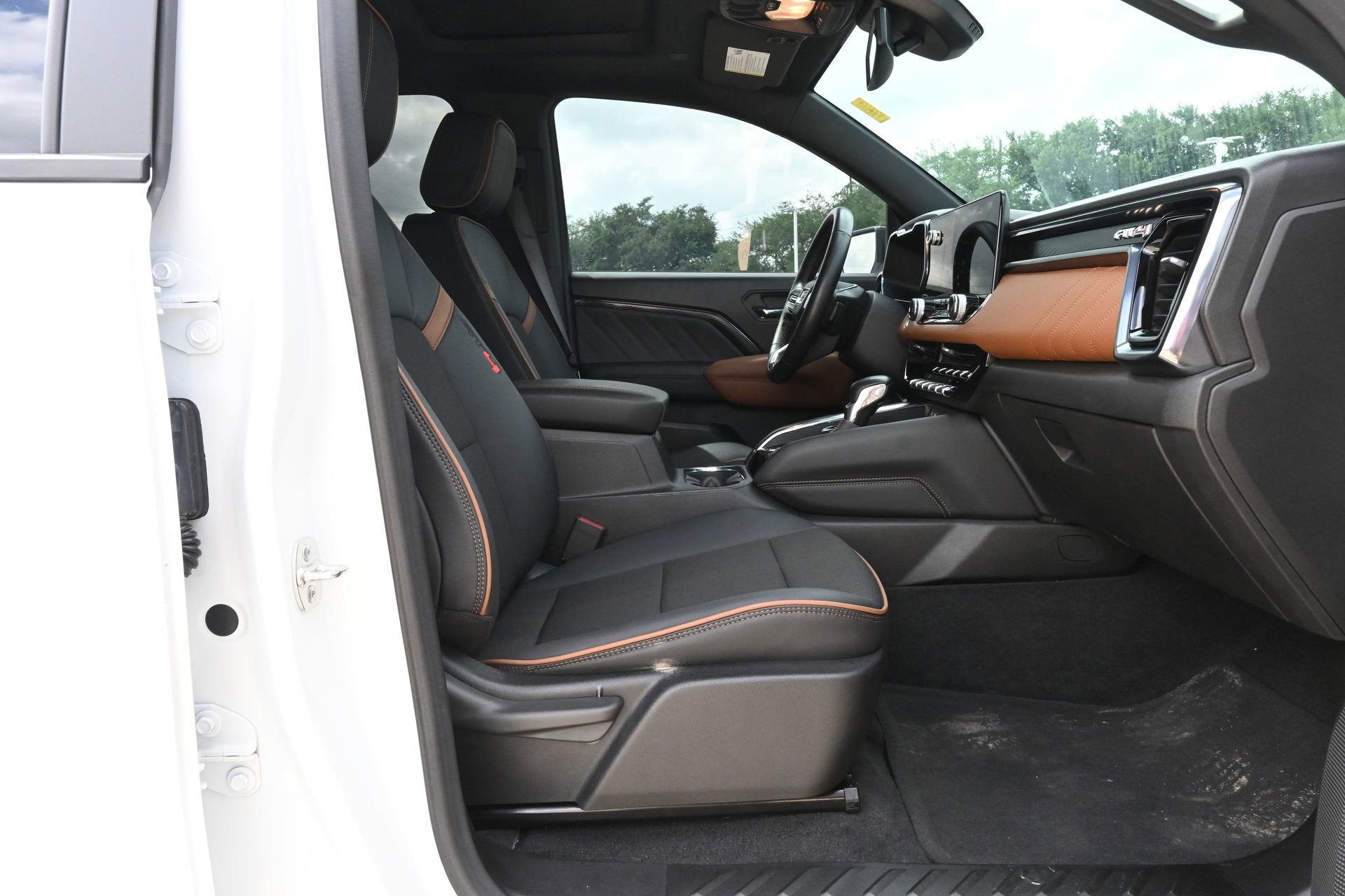 2024 GMC Canyon AT4