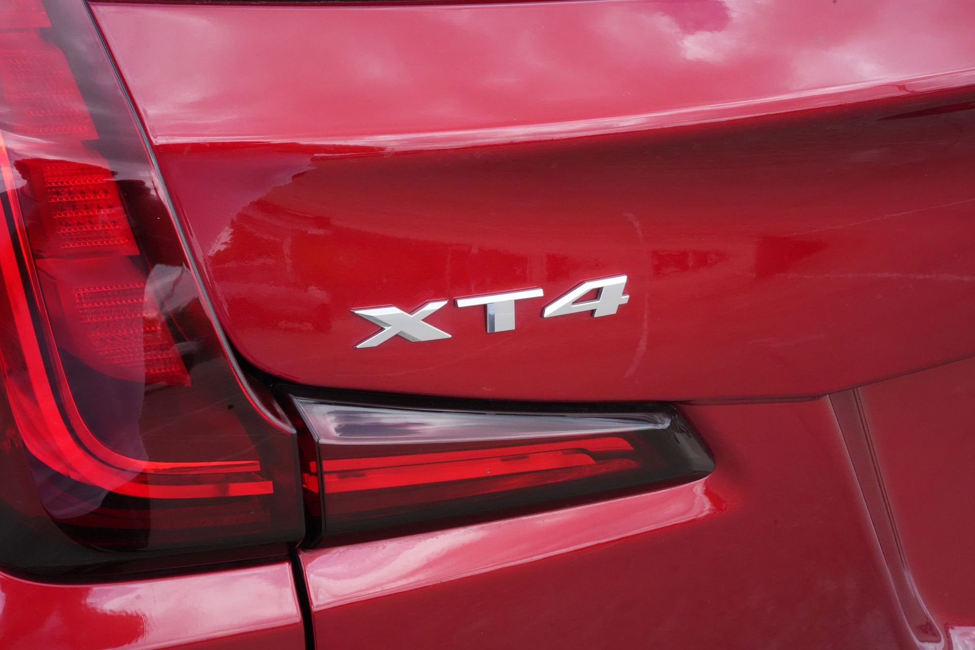 2024 Cadillac XT4 Luxury