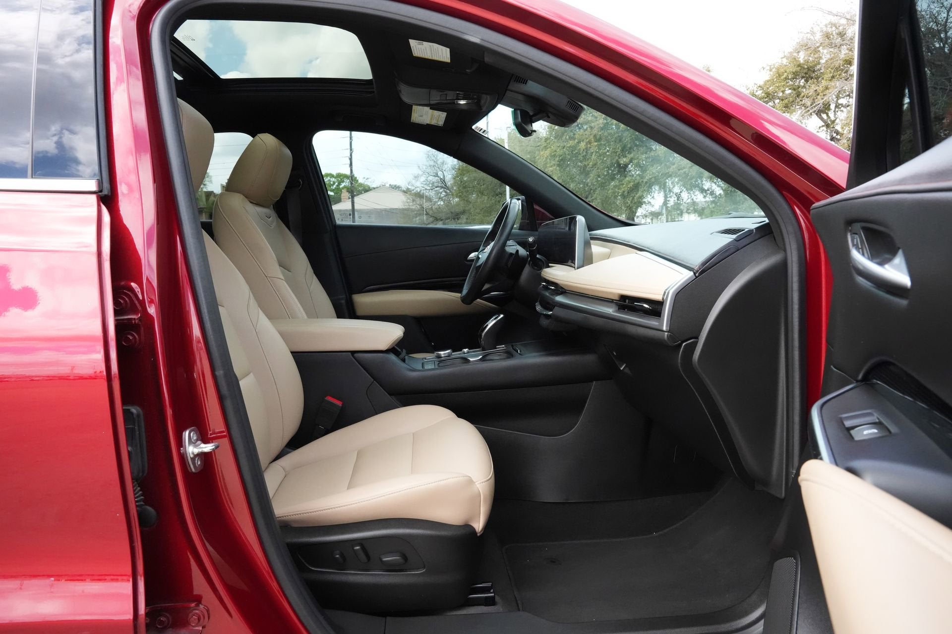 2024 Cadillac XT4 Luxury