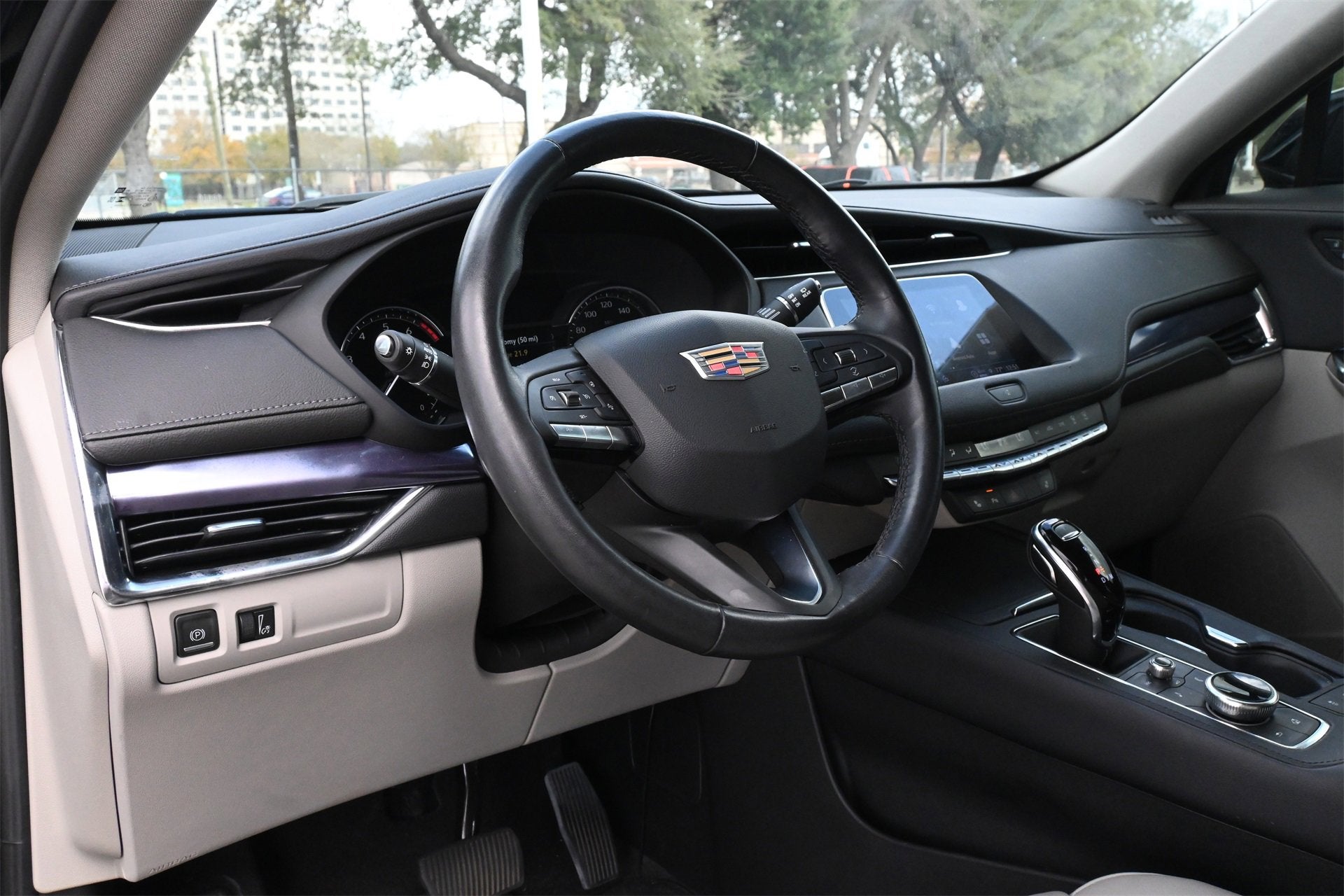 2023 Cadillac XT4 Luxury