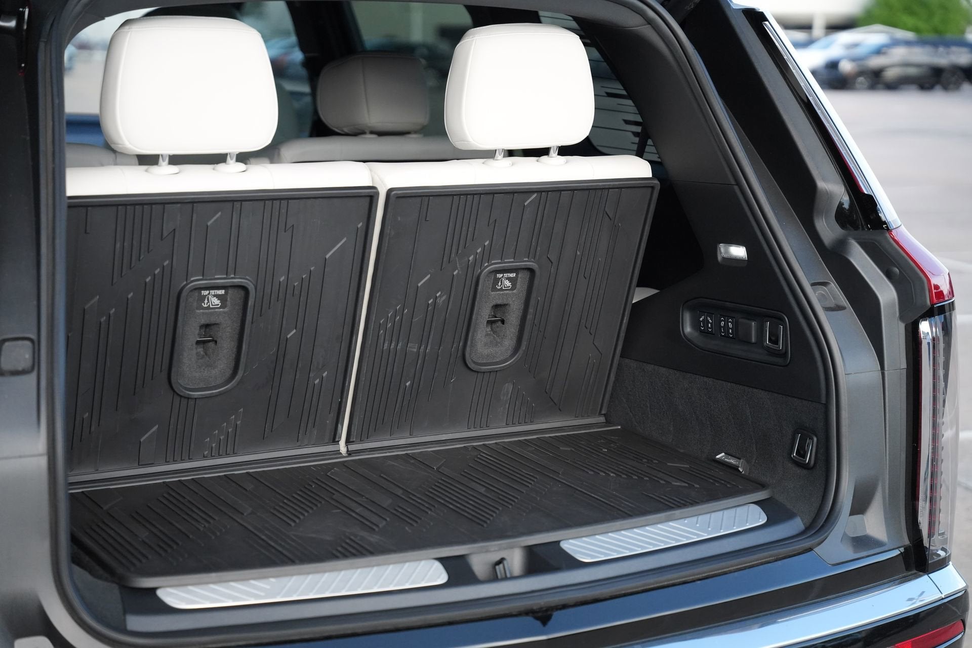 2026 Cadillac VISTIQ Luxury