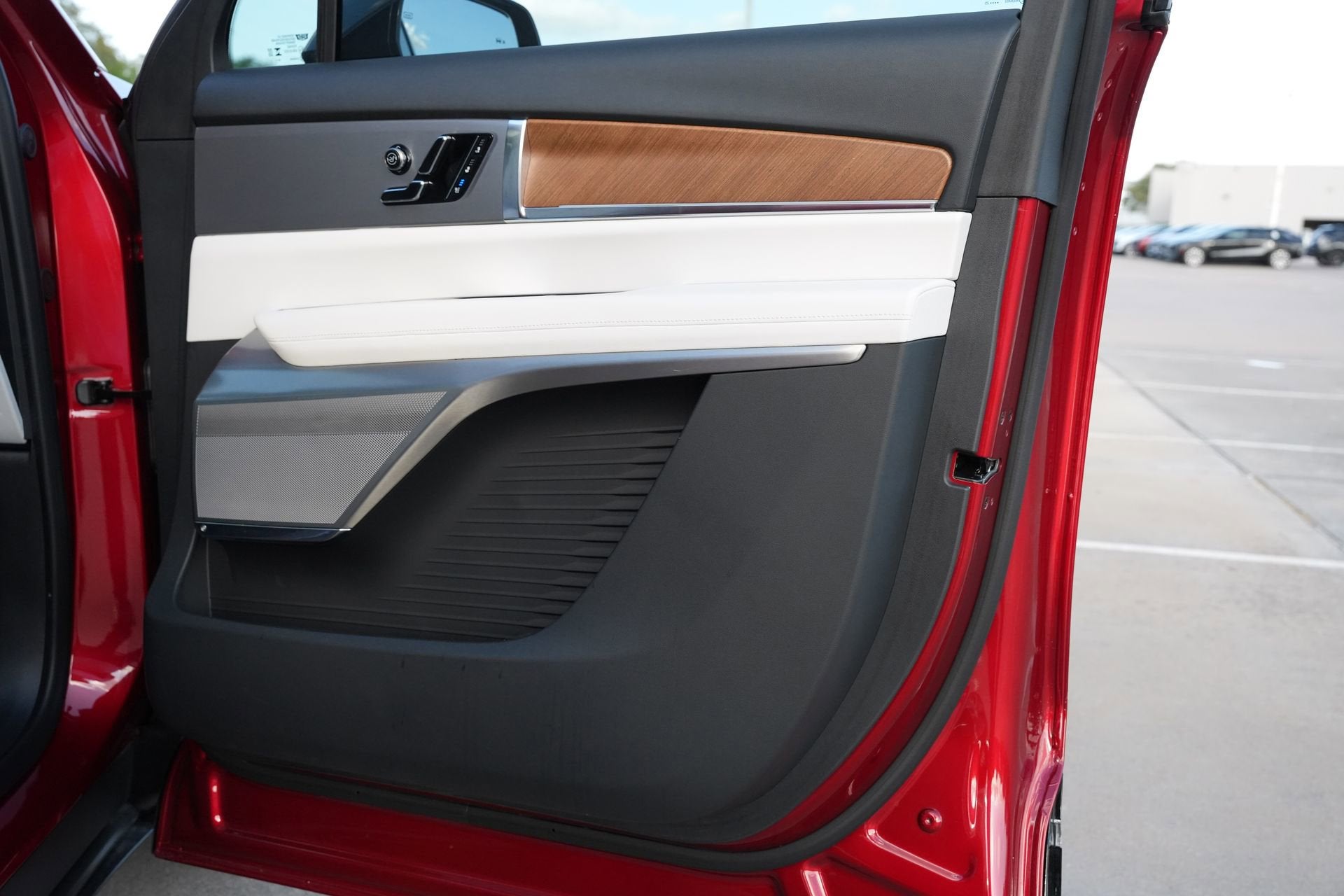 2026 Cadillac VISTIQ Luxury