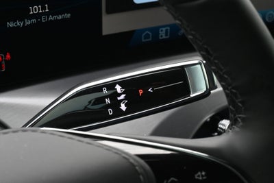 2026 Cadillac VISTIQ Premium Luxury