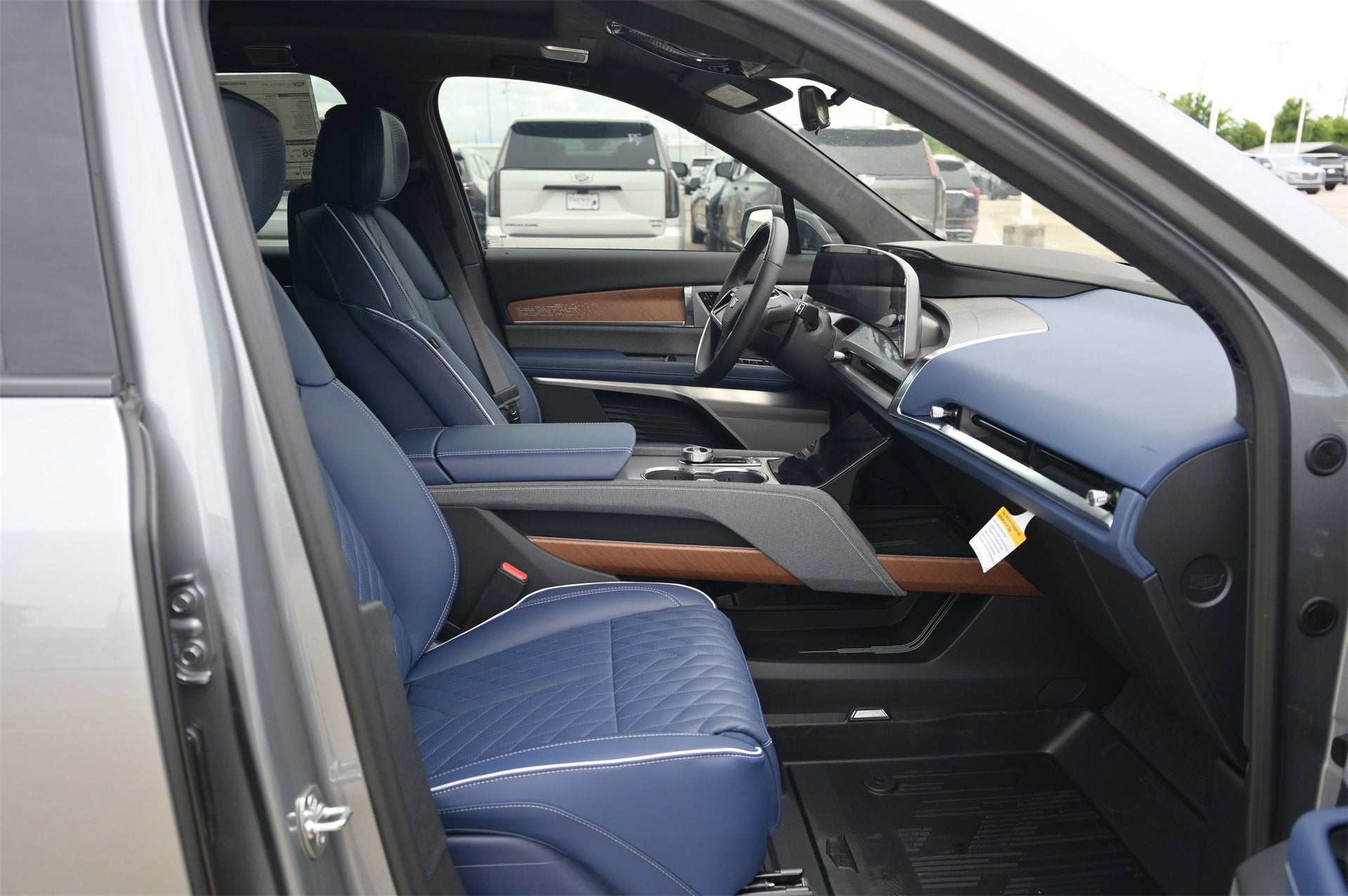 2026 Cadillac VISTIQ Premium Luxury