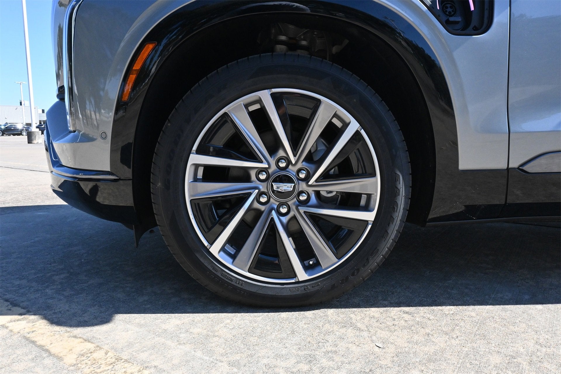 2026 Cadillac VISTIQ Sport