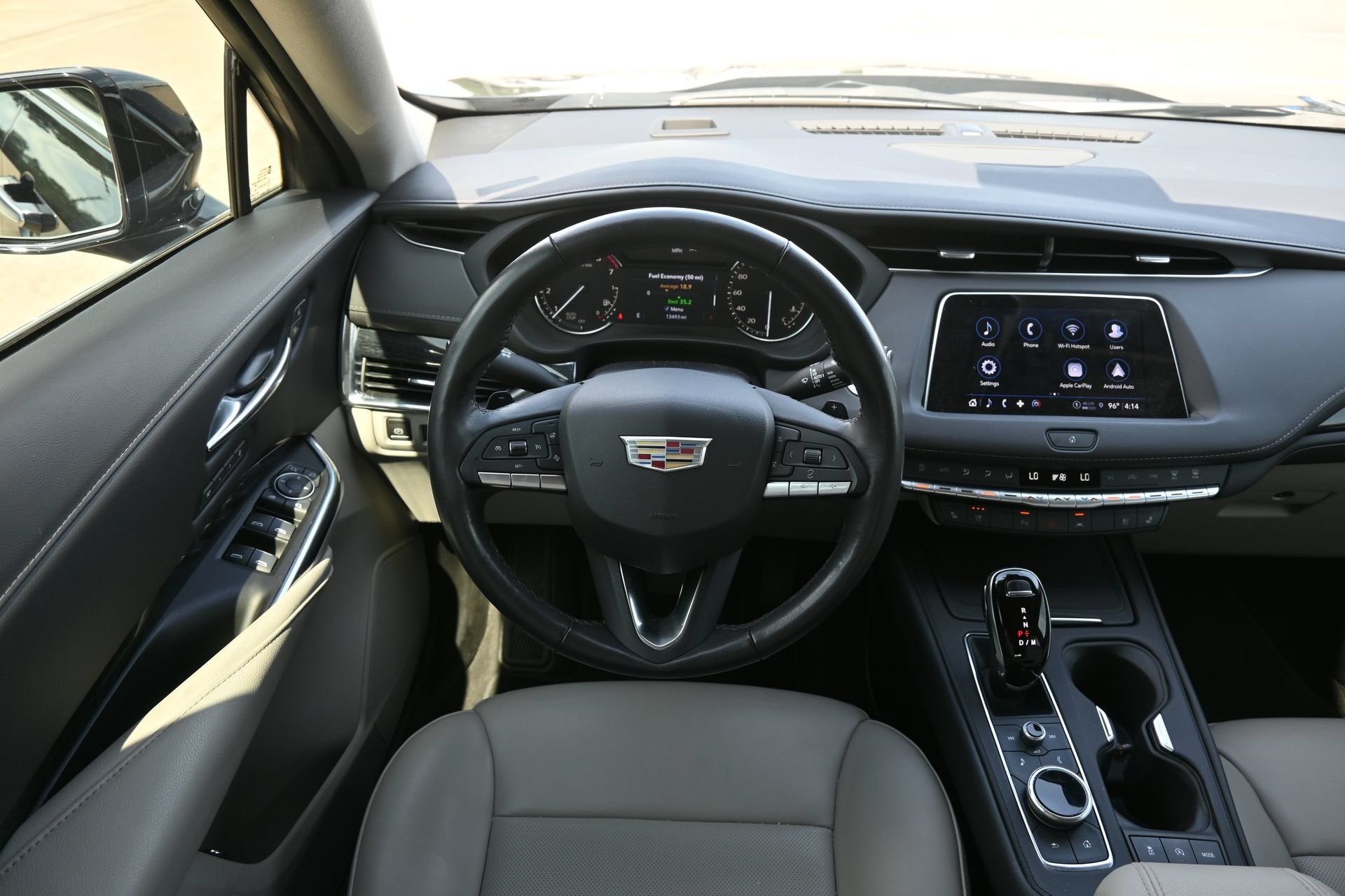 2022 Cadillac XT4 Premium Luxury