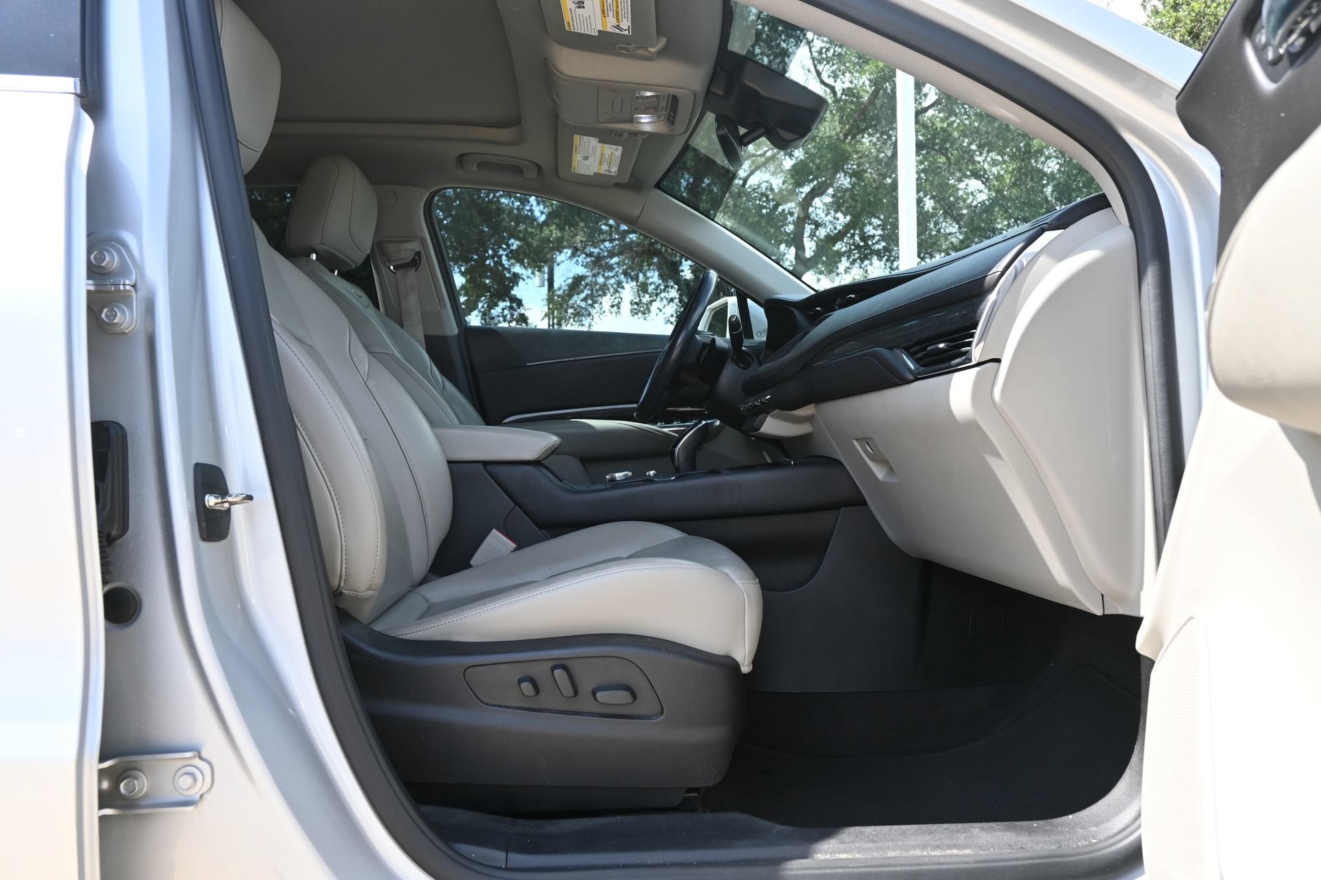 2020 Cadillac XT4 FWD Premium Luxury