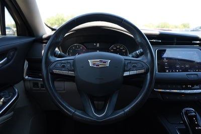 2022 Cadillac XT4 Premium Luxury