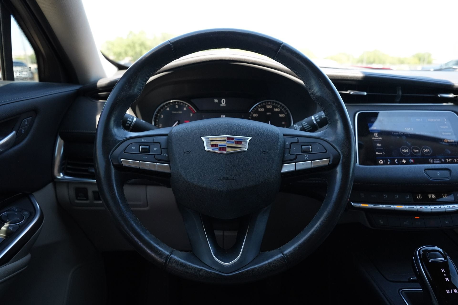 2022 Cadillac XT4 Premium Luxury