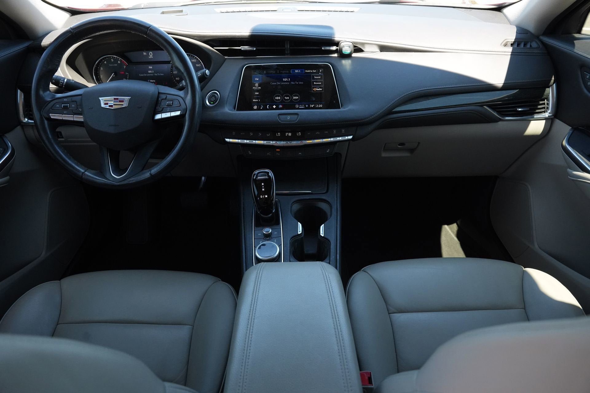 2022 Cadillac XT4 Premium Luxury