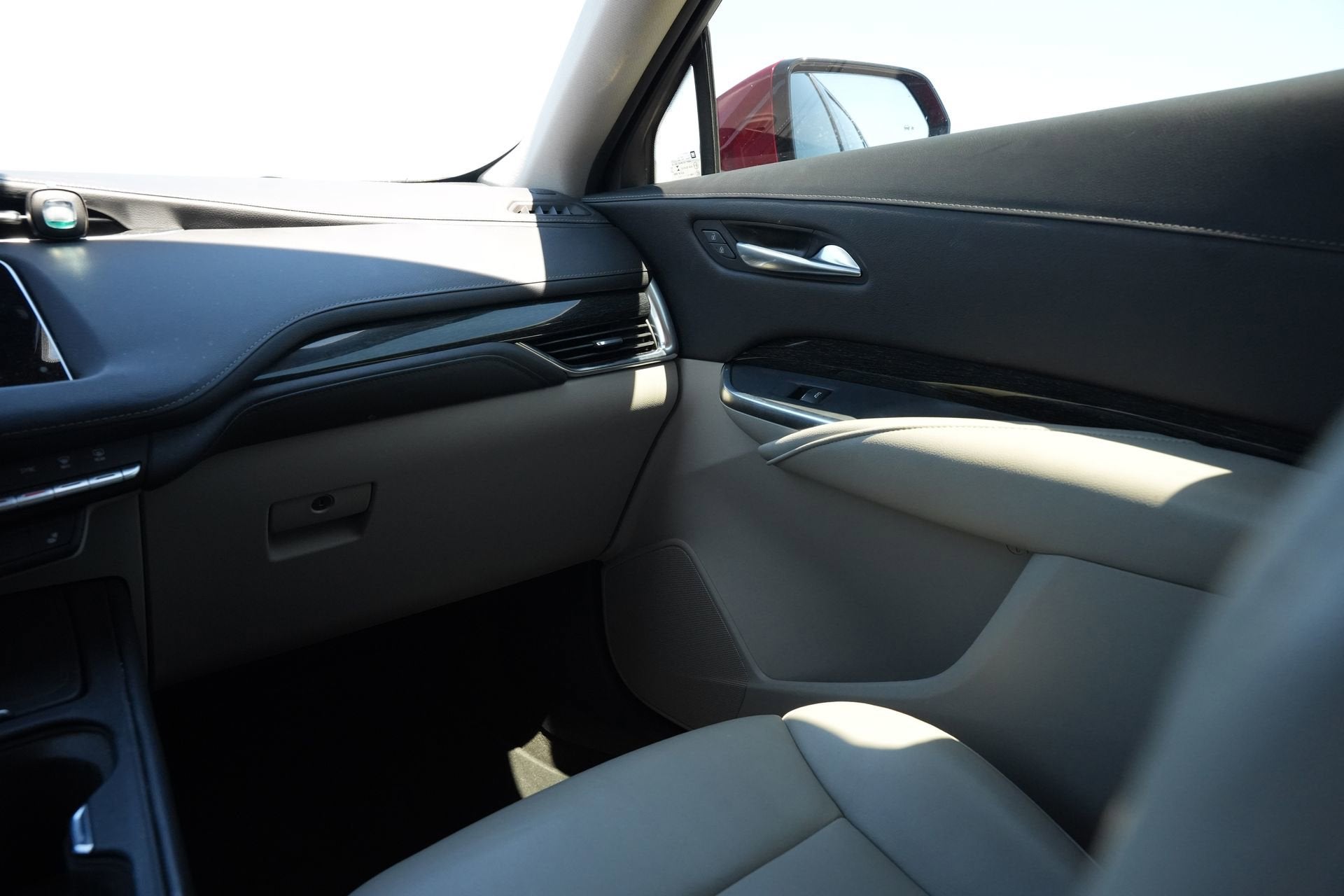 2022 Cadillac XT4 Premium Luxury