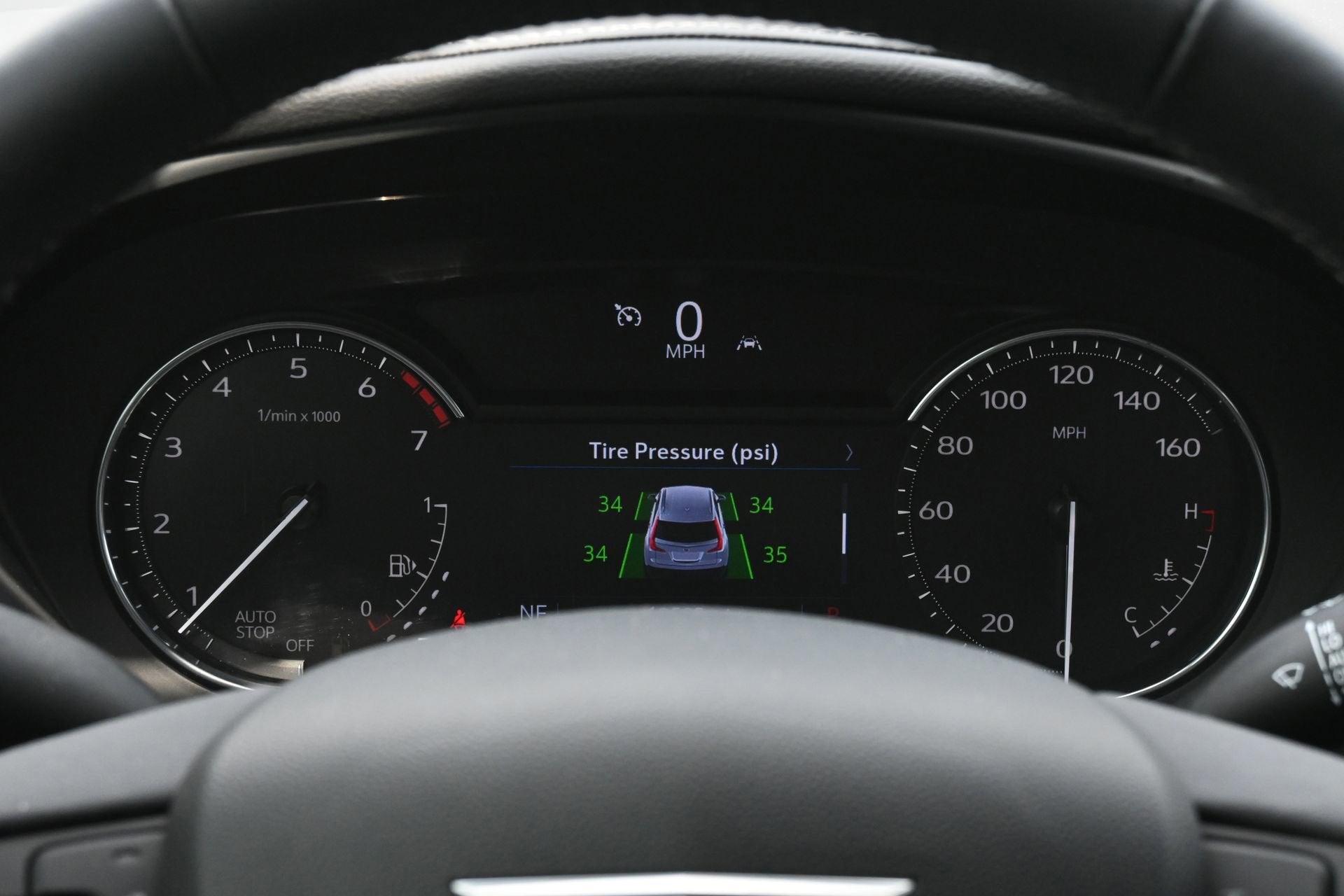 2022 Cadillac XT4 Premium Luxury
