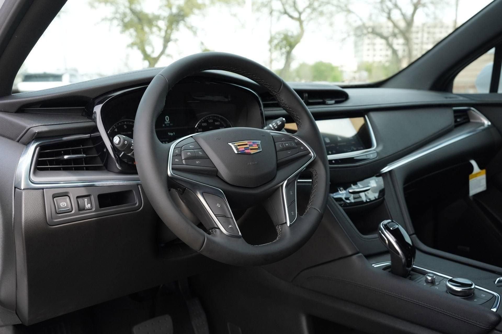 2026 Cadillac XT5 Luxury