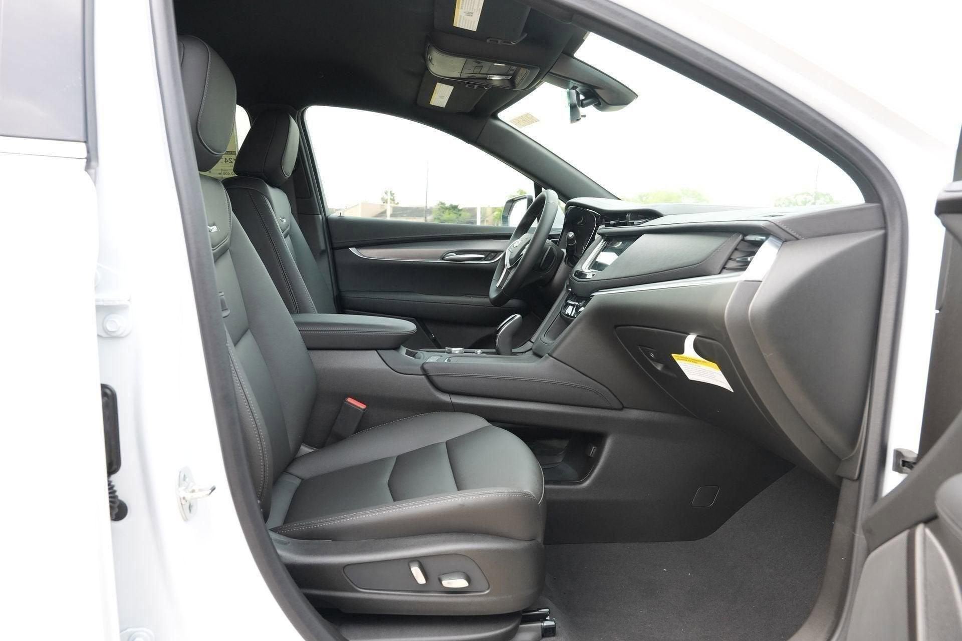 2026 Cadillac XT5 Luxury