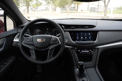 2026 Cadillac XT5 Luxury