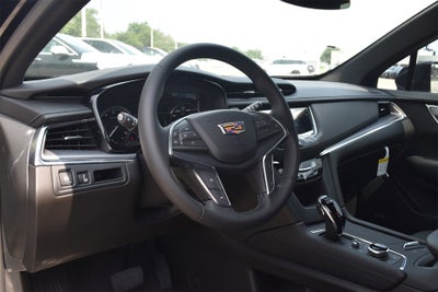 2025 Cadillac XT5 Luxury