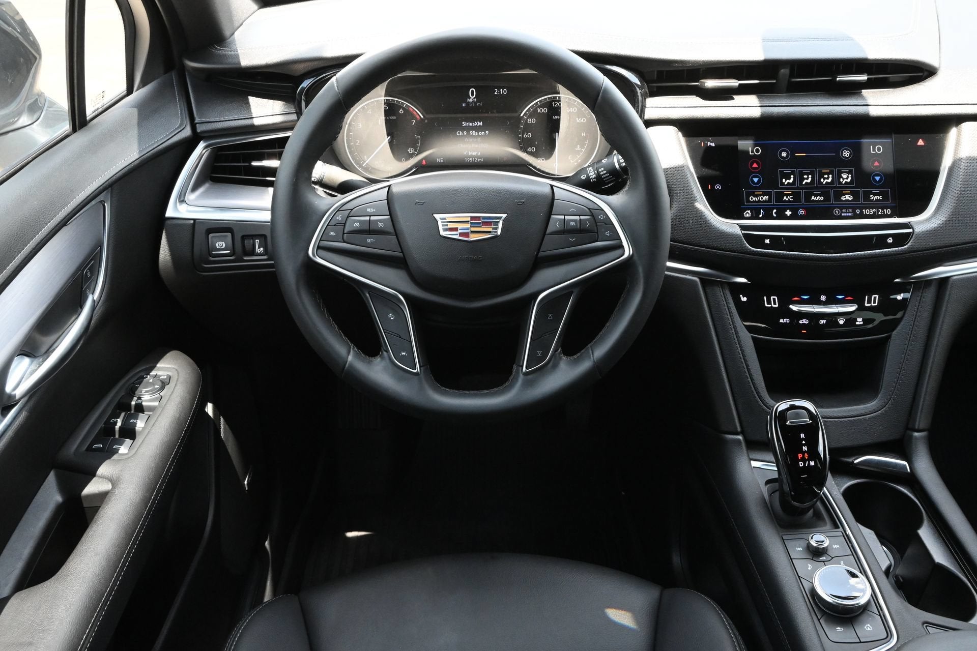 2025 Cadillac XT5 Luxury