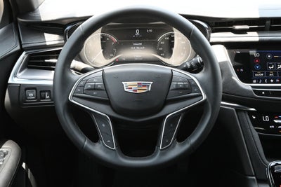 2025 Cadillac XT5 Luxury