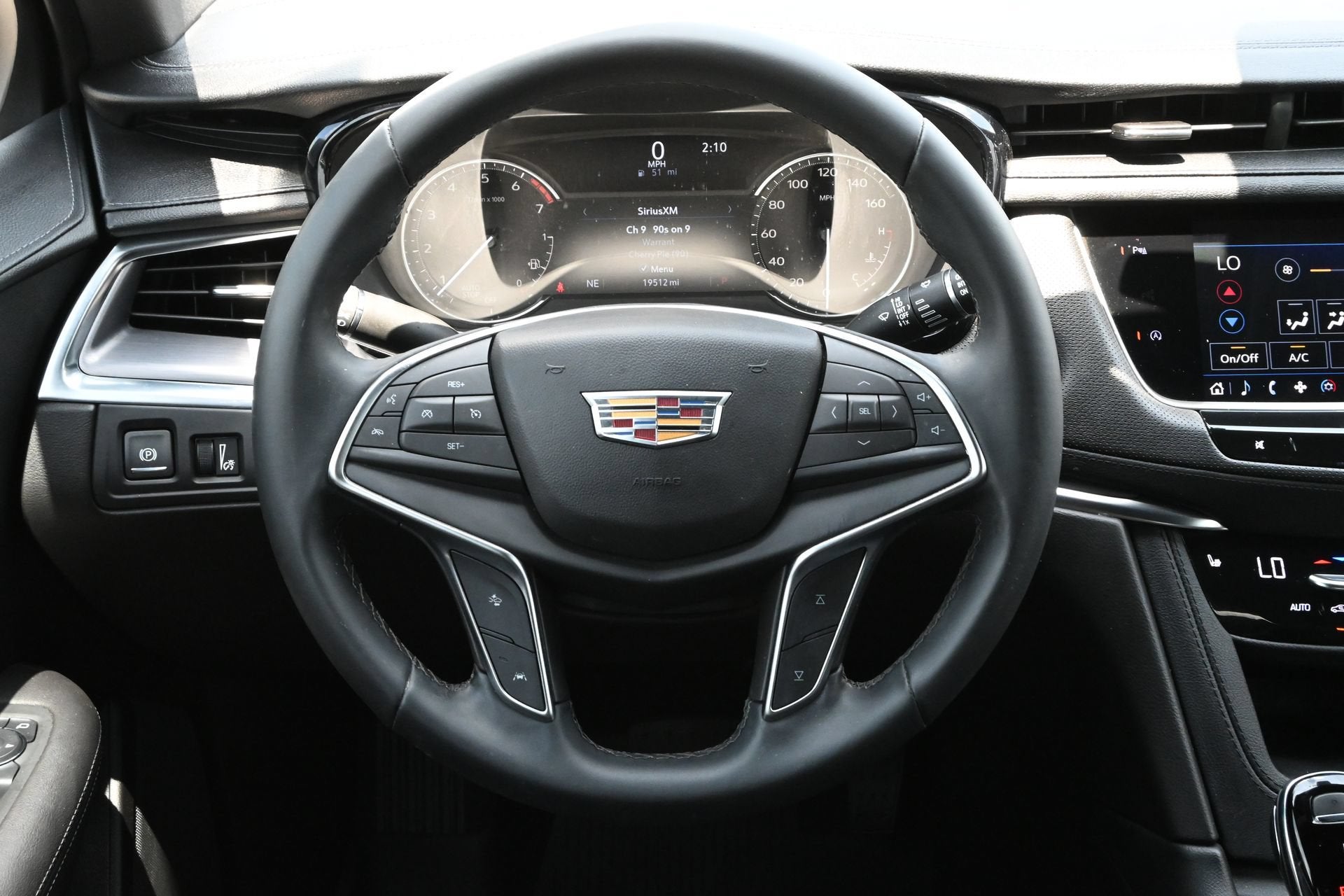 2025 Cadillac XT5 Luxury