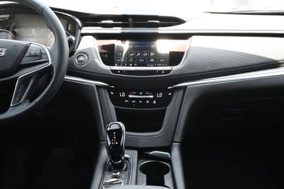 2025 Cadillac XT5 Luxury