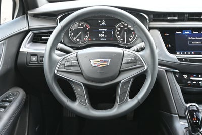 2025 Cadillac XT5 Luxury