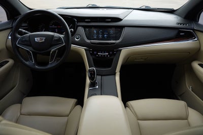 2017 Cadillac XT5 Luxury FWD