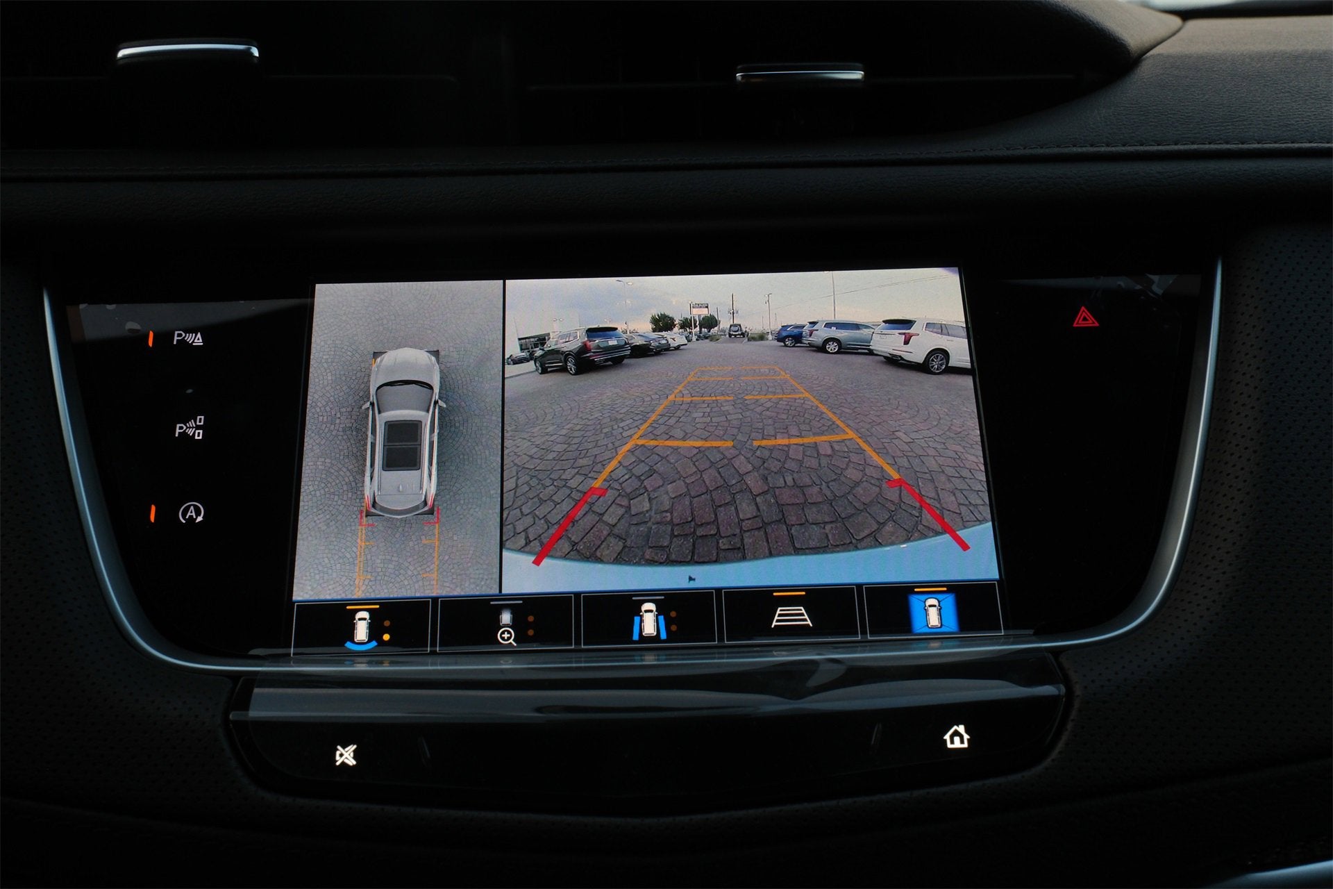 2025 Cadillac XT5 Sport