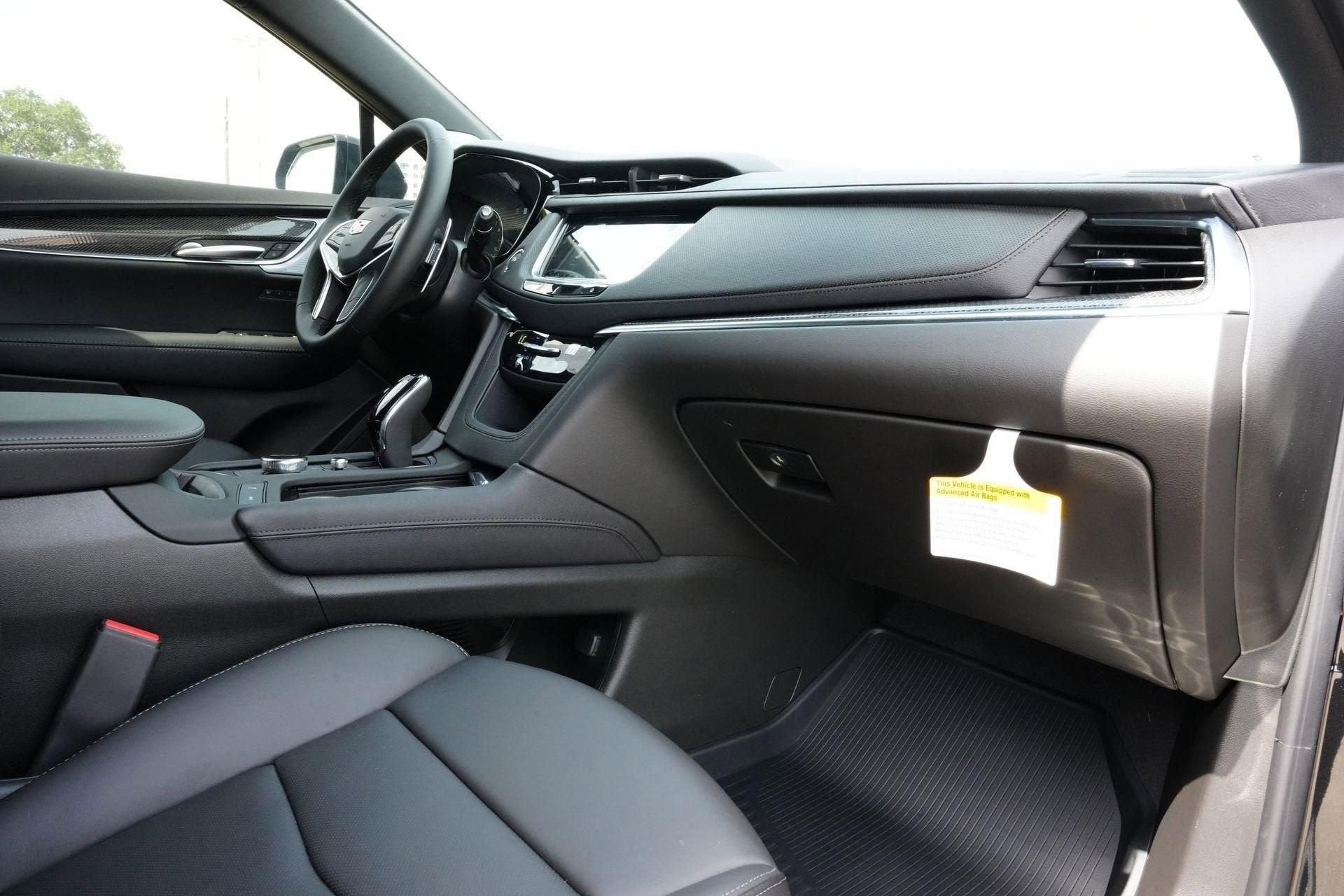 2025 Cadillac XT5 Sport