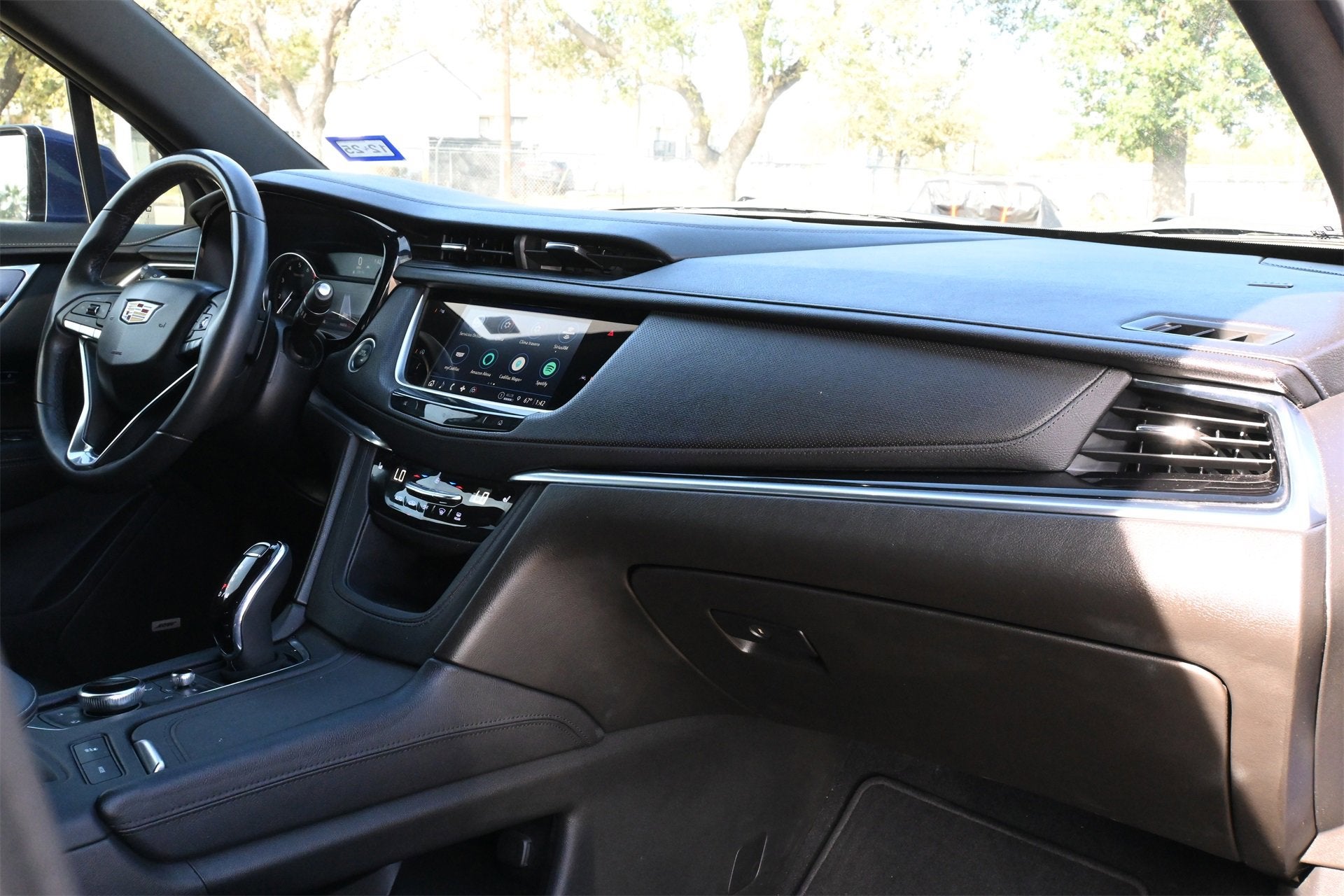 2023 Cadillac XT6 Luxury