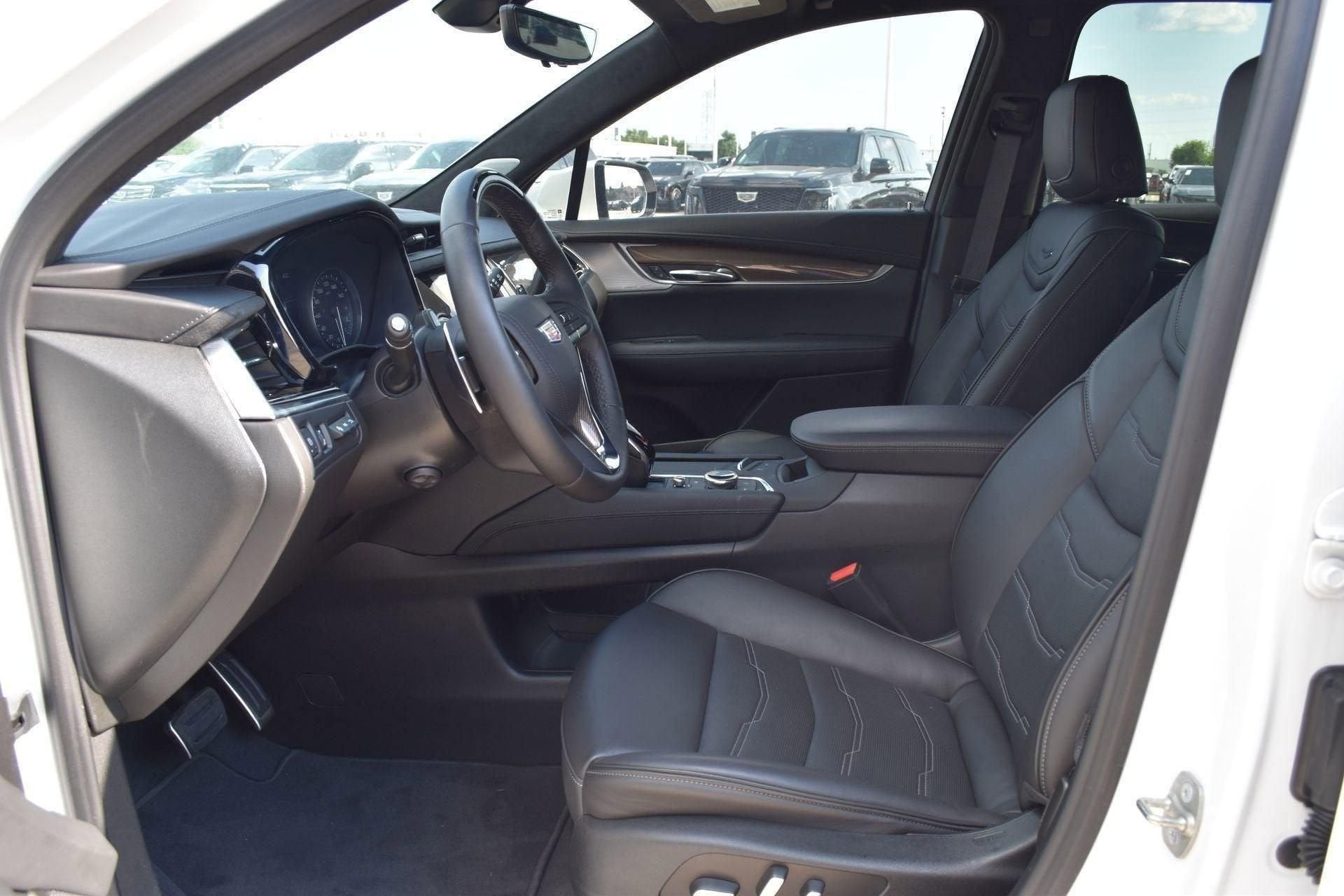 2025 Cadillac XT6 Sport