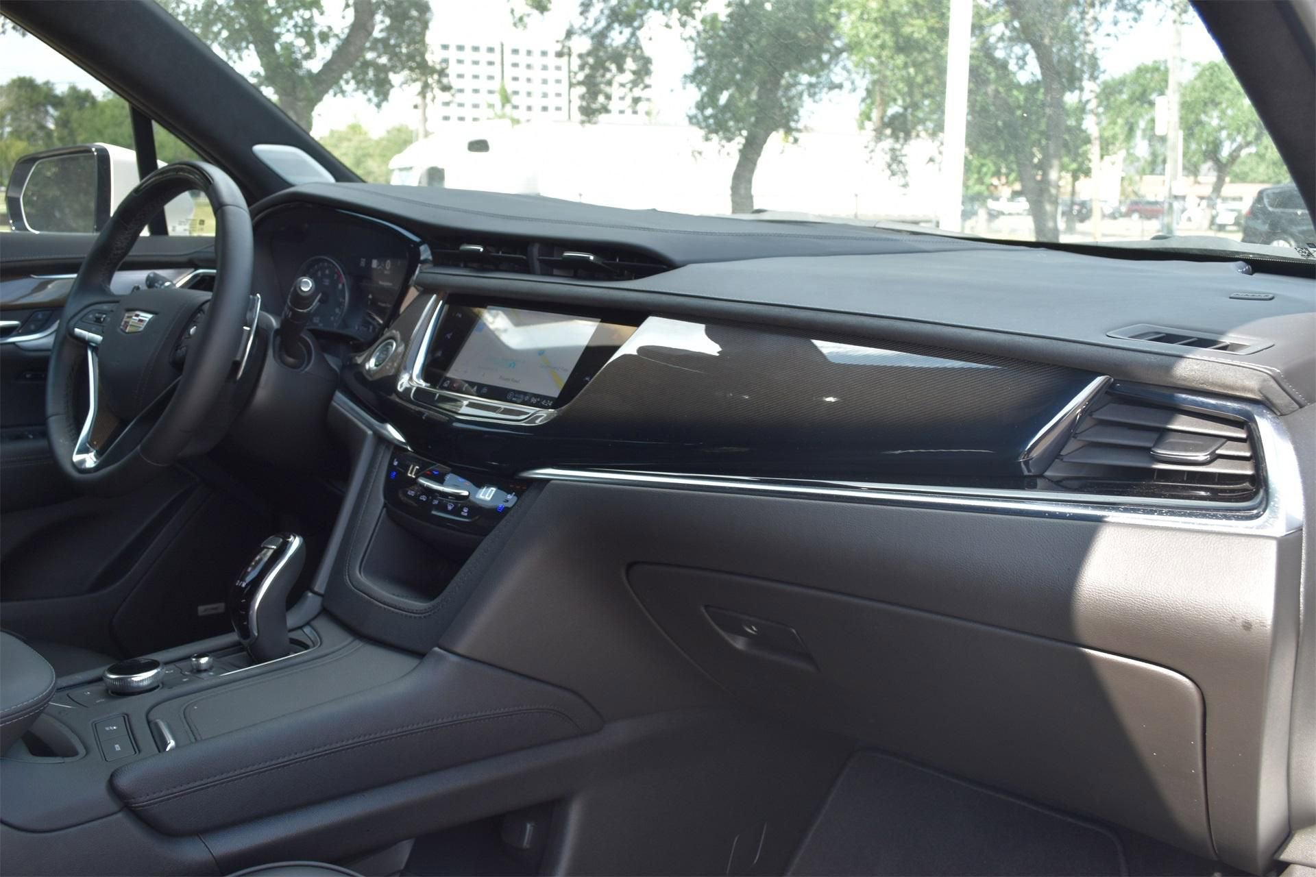 2025 Cadillac XT6 Sport