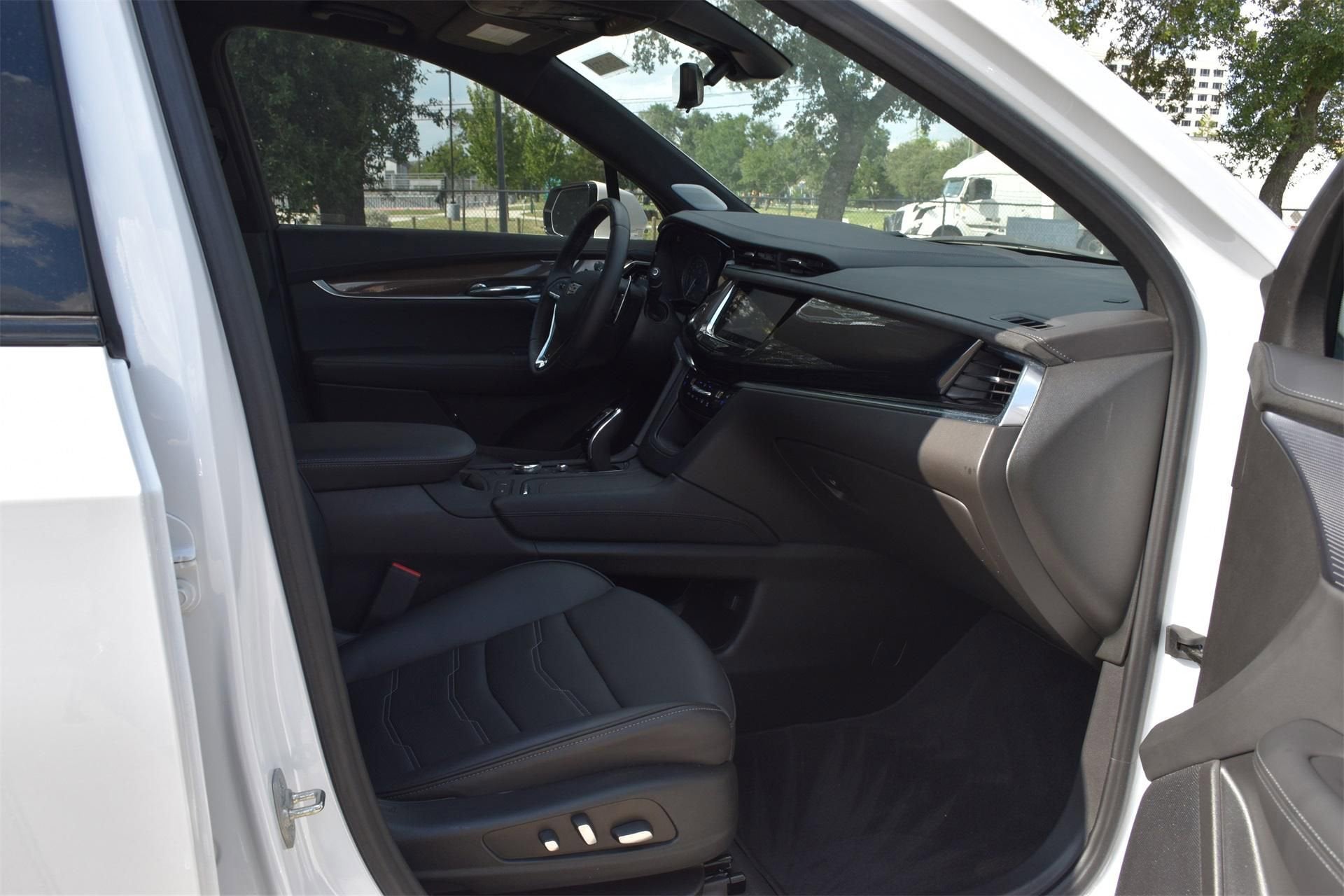 2025 Cadillac XT6 Sport