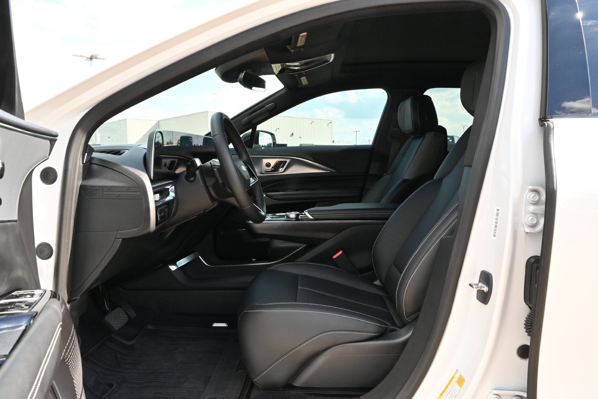 2024 Cadillac LYRIQ Tech