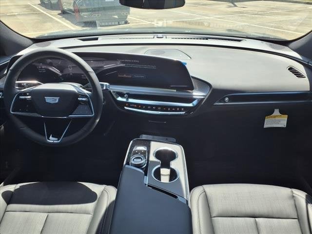 2025 Cadillac LYRIQ Luxury 1