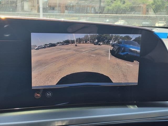 2025 Cadillac LYRIQ Luxury 1