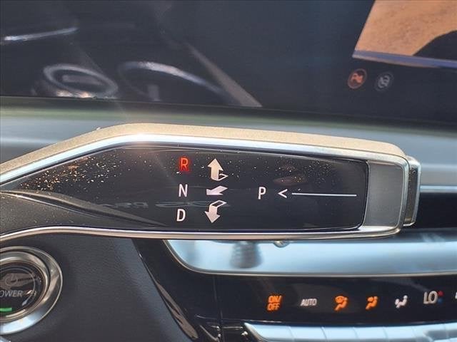 2025 Cadillac LYRIQ Luxury 1