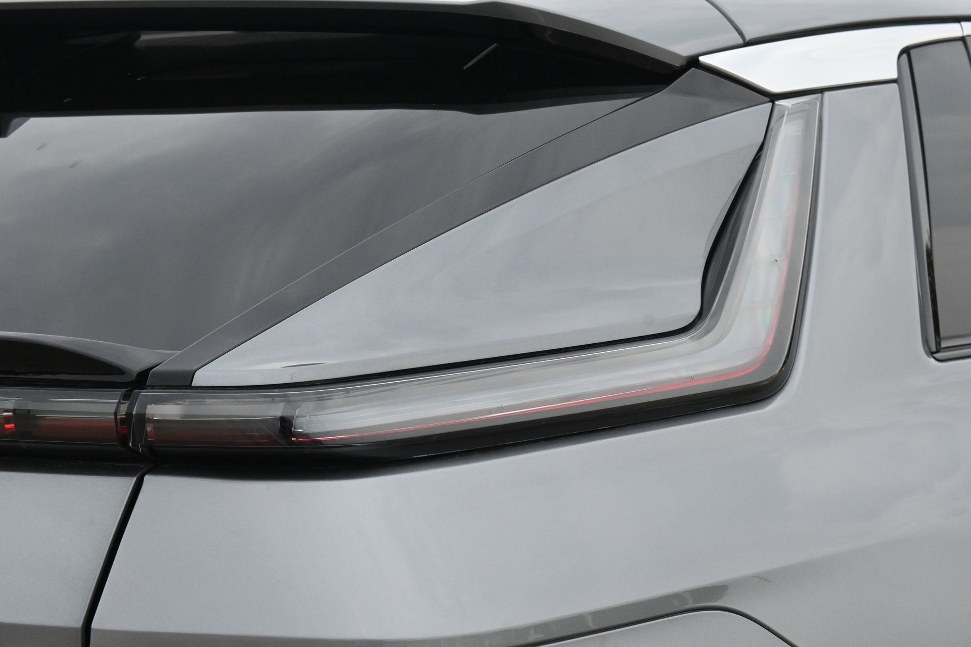 2025 Cadillac LYRIQ Luxury 1