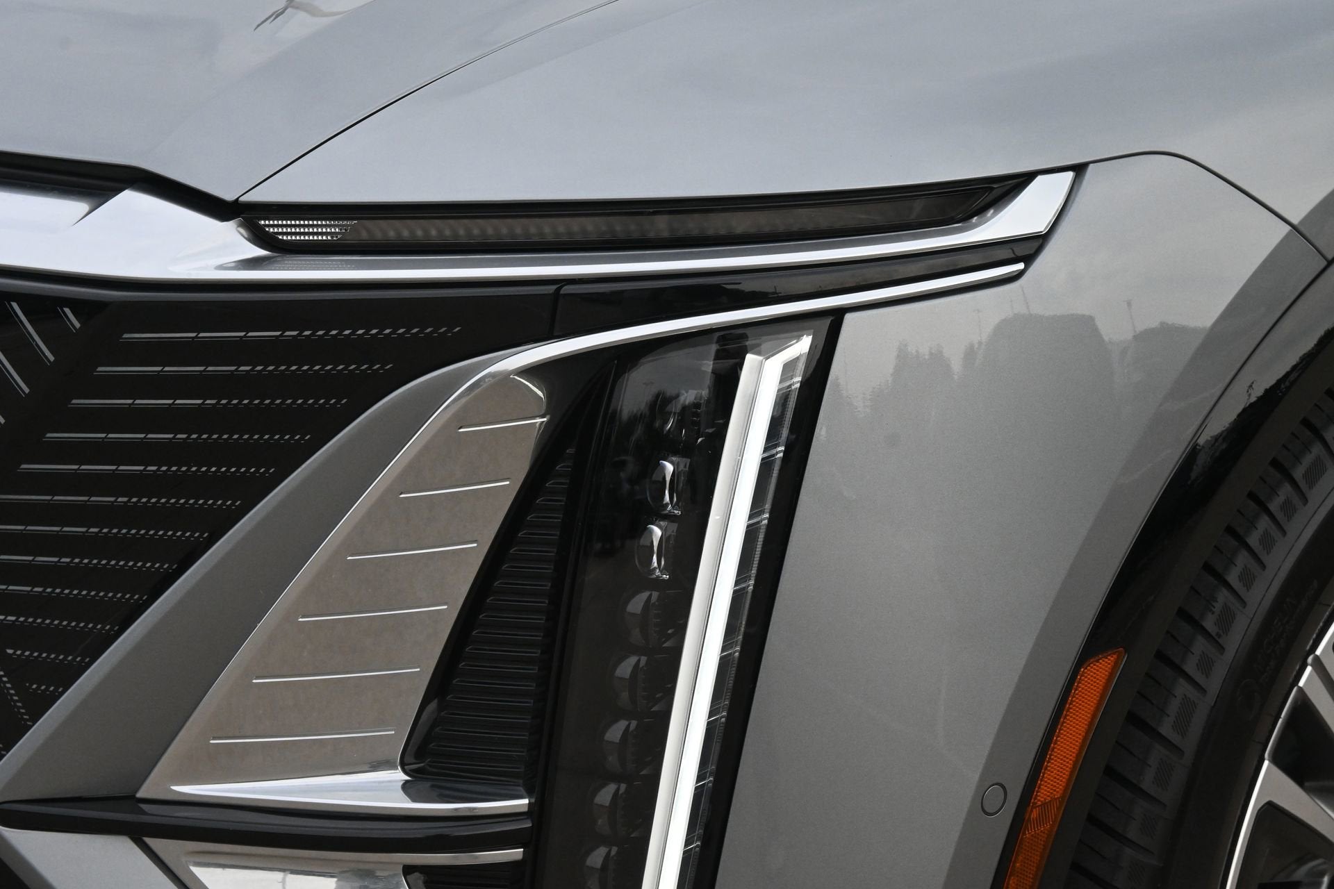 2025 Cadillac LYRIQ Luxury 1