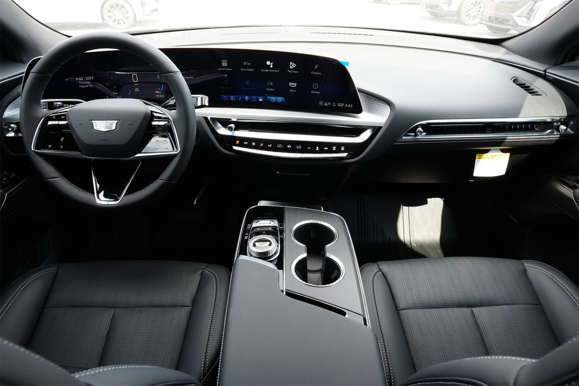 2025 Cadillac LYRIQ Luxury 1