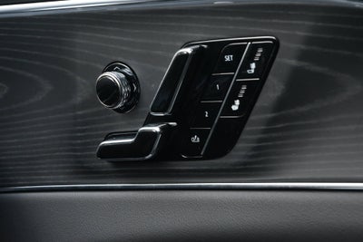 2025 Cadillac LYRIQ Luxury 1