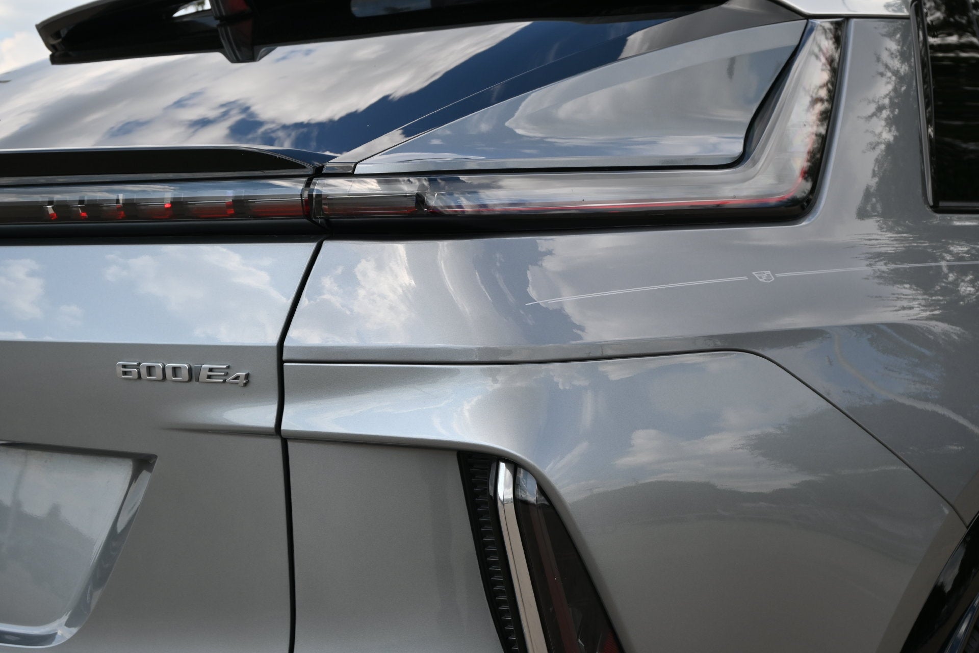 2025 Cadillac LYRIQ Luxury 1