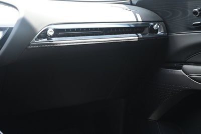 2025 Cadillac LYRIQ Luxury 1