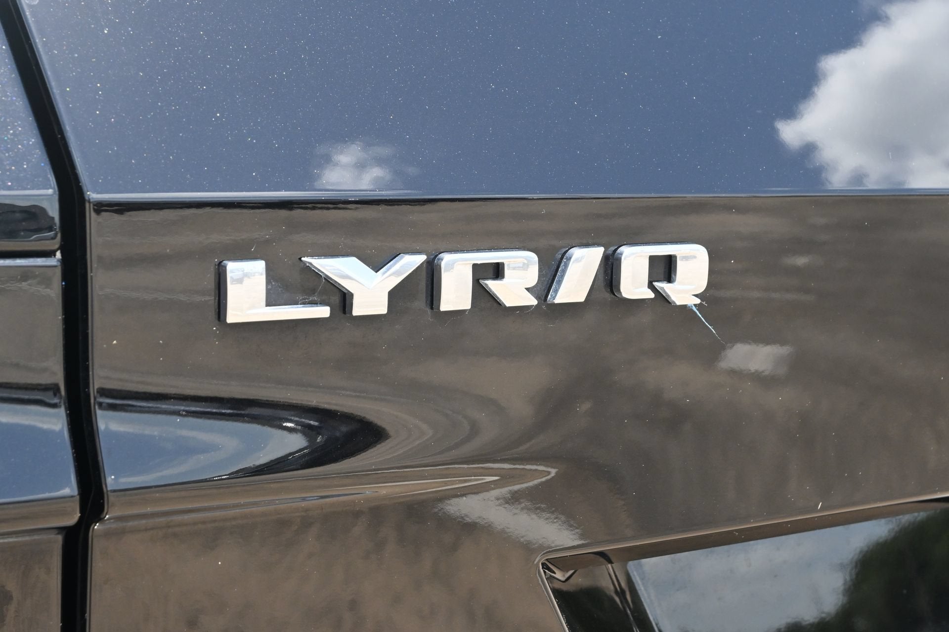 2024 Cadillac LYRIQ Luxury 1