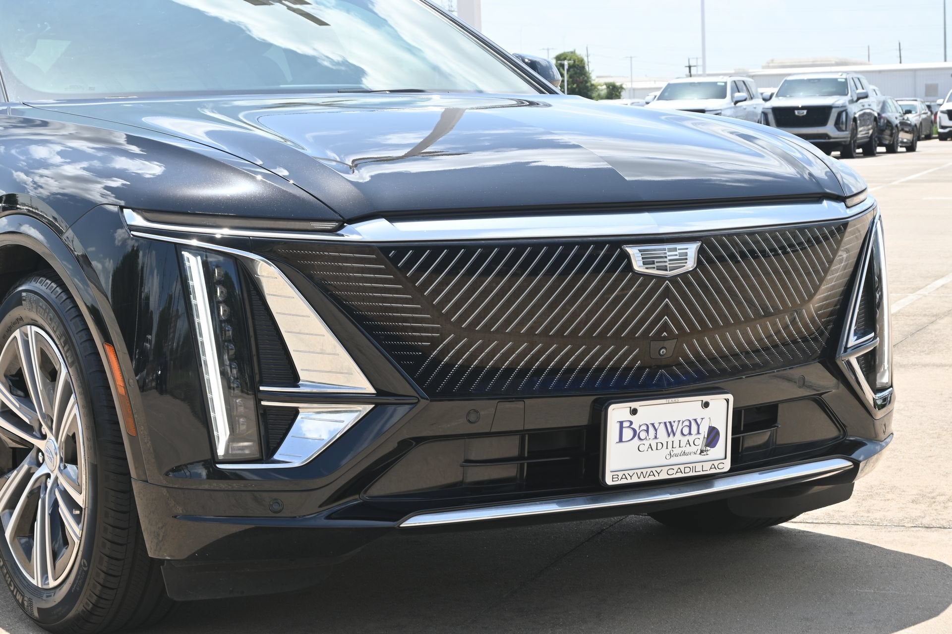 2024 Cadillac LYRIQ Luxury 1