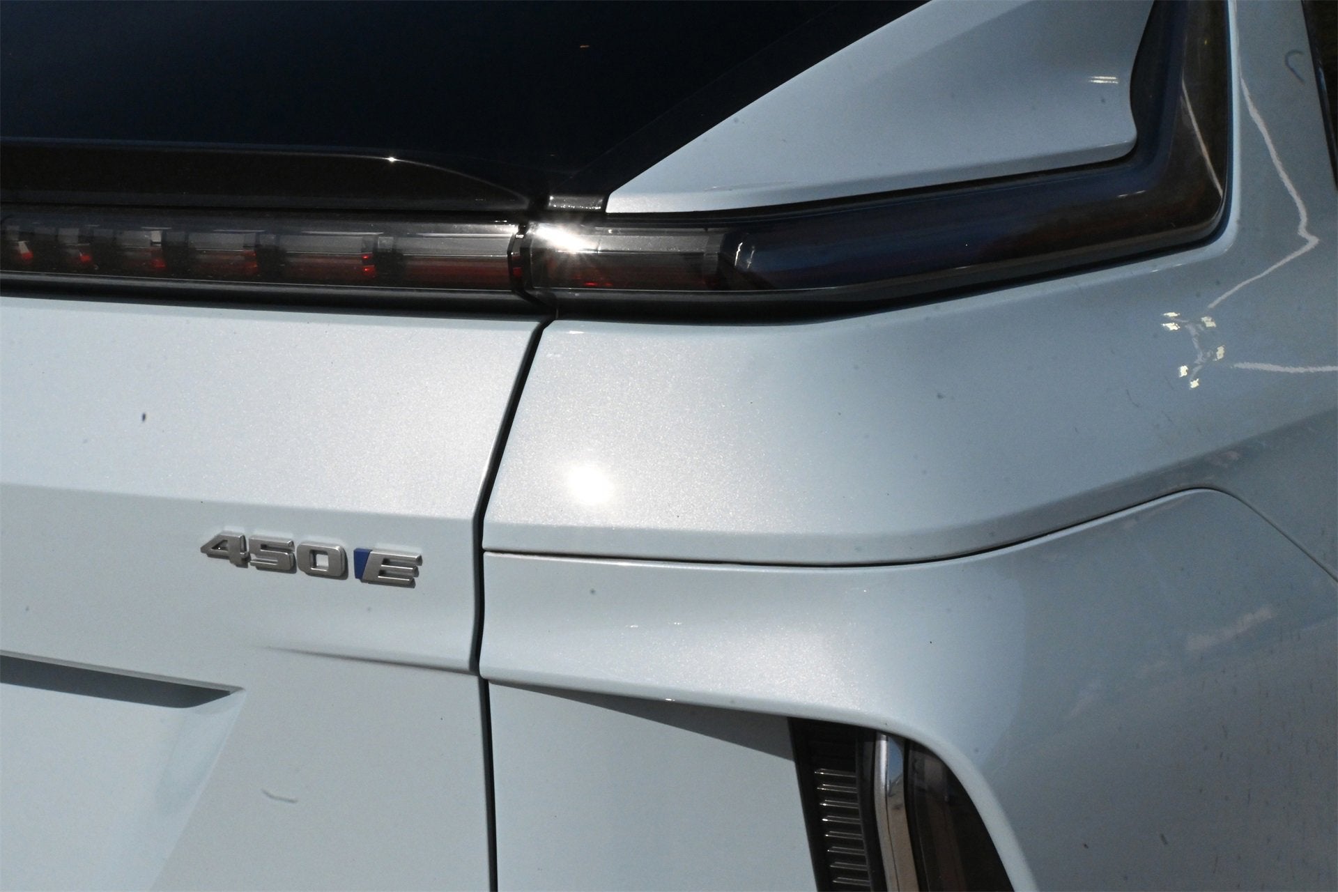 2024 Cadillac LYRIQ Luxury 1