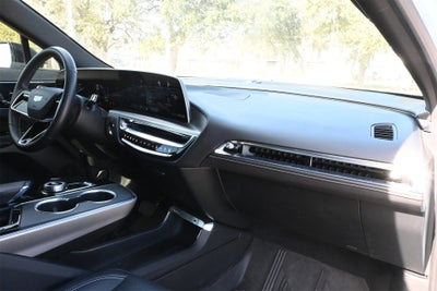 2024 Cadillac LYRIQ Luxury 1