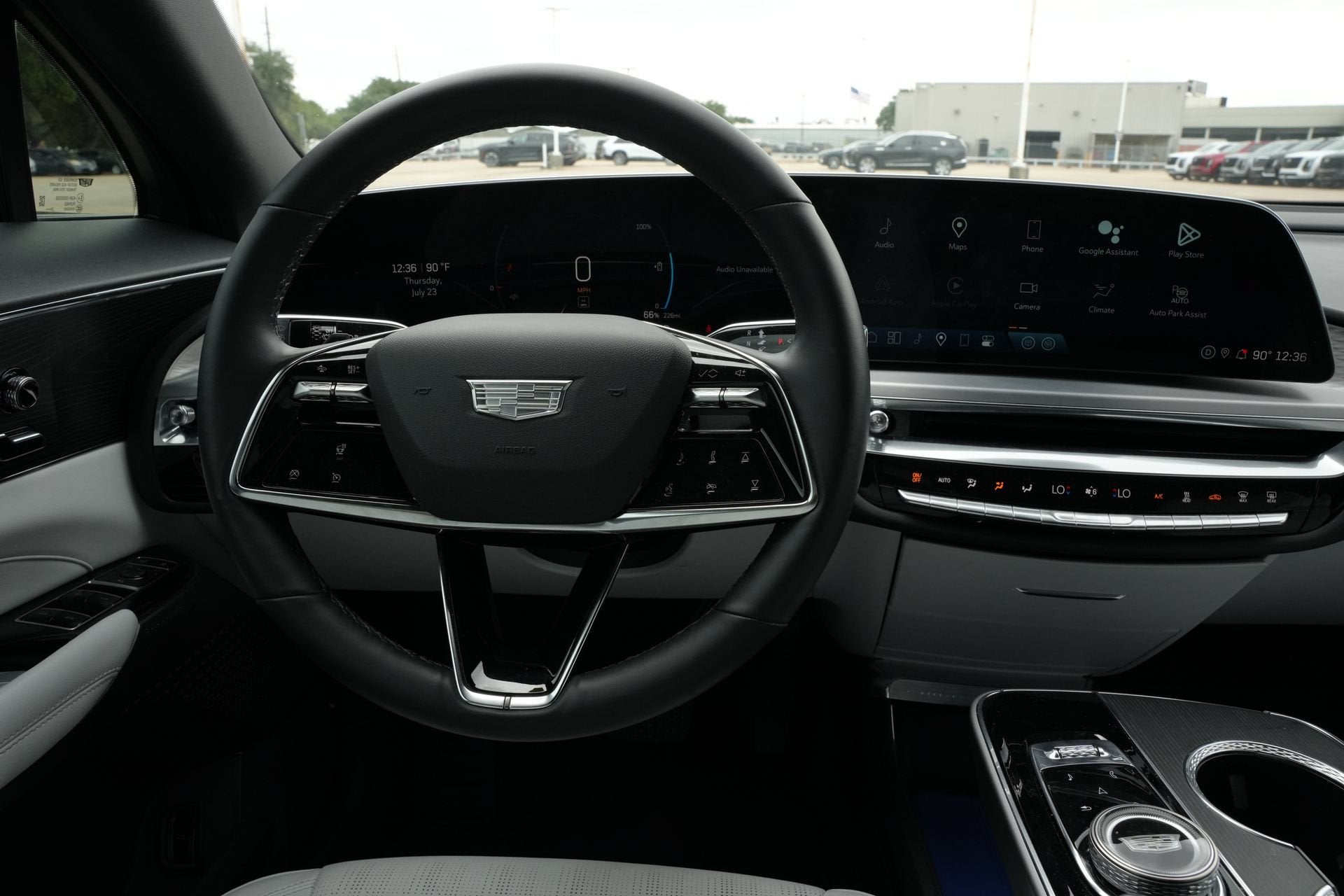 2024 Cadillac LYRIQ Luxury 1