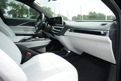 2024 Cadillac LYRIQ Luxury 1