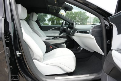 2024 Cadillac LYRIQ Luxury 1